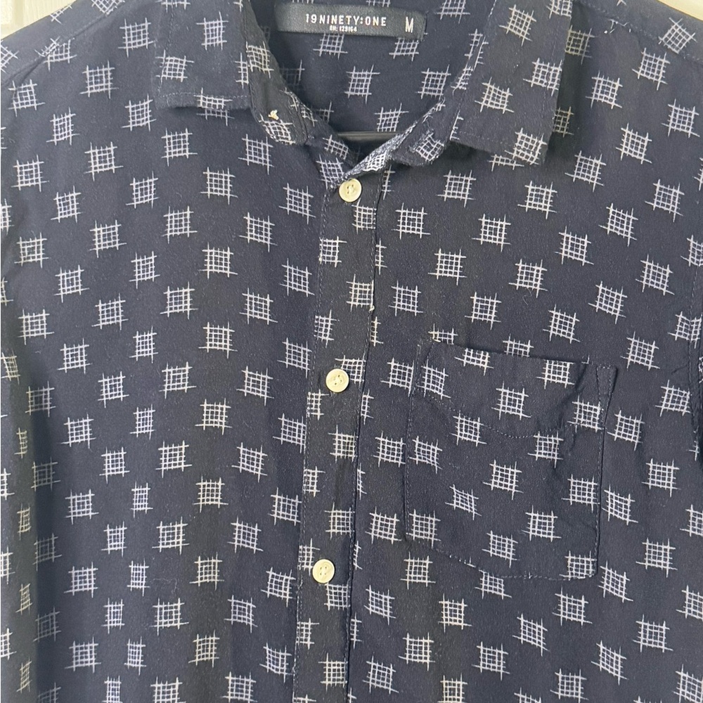 Trendy Black Patterned Button Down Shirt - image 6